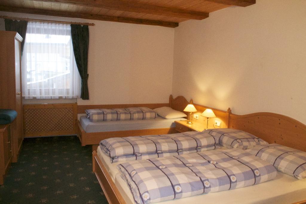 Lenzerhof Villa Lappago Room photo